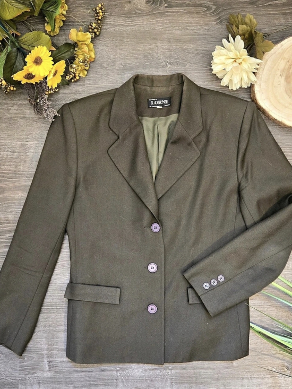 Lorne Women's Blazer in Green Like New
